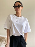 Unisex Pamuklu Beyaz Oversize "Classical" Baskılı Bisiklet Yaka Rahat Günlük T-shirt