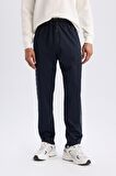 DeFactoFit Sporcu Jogger Eşofman Altı Slim Fit Dar Kesim Standart Paça Skuba Dalgıç Kumaş Beli Lastikli E3931AX24WNNV253
