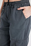 DeFacto Coool Wide Leg Gabardin Pantolon Geniş Paça Normal Bel Basic Düz Bağcıklı Kargo Cepli B1205AX24AUAR138