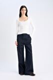 DeFacto Slim Fit Dar Kesim Basic Düz Fitilli Kaşkorse Uzun Kollu Beyaz Tişört E5768AX25SPWT32