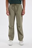 DeFacto Yazlık Jogger Pantolon Wide Leg Bol Rahat Kesim Paraşüt Beli Bağcıklı Geniş Bol Paça C9151AX24AUKH397