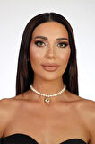 sade pearls kolye
