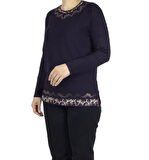 KADIN YAKA VE ETEK DESENLİ TAŞLI LİKRALI BLUZ-ARPBATTAL2