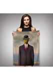 Renee Magritte'in Adamın Oğlu İsimli Eseri Duvar Örtüsü - Halısı-5132