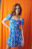 çiçek deseni kısa kol elbise mavi renk