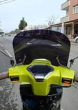 MOTOCAM Küba Ravida 125 Ön Cam 2024-2026 Model 38cm Siyah Renkli 4mm APARATSIZ