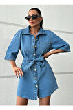 KADIN AÇIK MAVİ KUŞAKLI TEK CEP KISA KOT ELBİSE