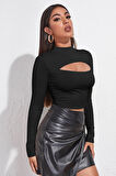 Kadın Siyah Göğüs Dekolteli Uzun Kollu Cut Out Crop Top Bluz - Şık, Rahat ve Kolay Kombinlenebilir