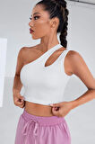Kadın Beyaz Tek Omuz Cut Out Detaylı Crop Top Bluz - Şık, Rahat ve Kolay Kombinlenebilir