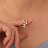 925 Ayar Altın Mikron Kaplama Taşlı Venüs  Gümüş Kolye - CNS00590