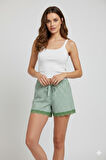 Çizgili Penye Kadın Ev Şortu Bacak Dantel Detaylı Ev Giyim Yeşil