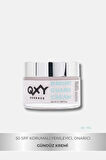 SPF 50 Gündüz Kremi + Vitamin C Serum | Cilt Tonu Eşitleyici & Nemlendirici Set