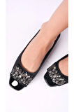 Siyah Renk Büyük Taş Süslemeli Dekoratif  Babet Ayakkabı Düz Topuk Parlak Uç siyah / 40