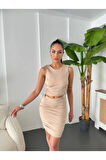 PARLAK TAŞLI FİYONKLU CUT OUT DETAYLI ELBİSE