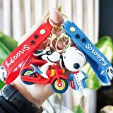 Snoopy Dog Anahtarlık Lüks Büyük Boy Çanta Aksesuarlı 3D Boyutlu Sevimli Kahraman Süper Köpek 1 Adet