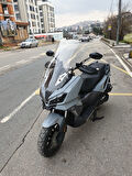 MOTOCAM SYM ADX 300 Siperlik Ön Cam 2024-2025 Model 65cm Şeffaf Renkli 4mm ORTA BOYLU CAM