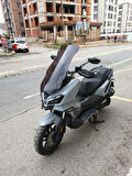 MOTOCAM SYM ADX 300 Siperlik Ön Cam 2024-2025 Model 65cm Siyah Renkli 4mm ORTA BOYLU CAM