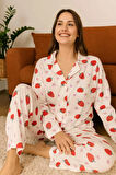 Kadın Pijama Takımı Boydan Düğmeli Raporlu Kumaş Milan Çilek Desenli