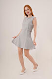 leyla sanat sanata yeni bir bakış açısı Yanları Zincir Detaylı Sıfır Kol Gri Mini Elbise