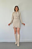 leyla sanat sanata yeni bir bakış açısı Bej Düğmeli Ceket Ve Elbise Takım