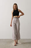 leyla sanat sanata yeni bir bakış açısı Kemer Pens Detaylı Pantolon - Gri