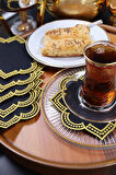 6 adet siyah saray desenli nakışlı kahve yanı peçetesi