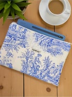 Ayza Stüdyo 13-14 Inç Macbook Uyumlu Kapitone Tablet & Laptop Kılıfı - Eski Zamanlar Mavi (34X25 Cm)