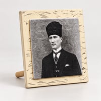 Ceren Wooden Atatürk Portreli Mermer Tablo Ahşap Çerçeveli 12.5x12.5 cm