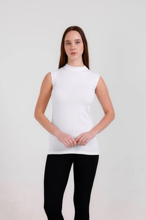 Kadın Anne Beyaz Pamuklu Penye Balıkçı Dik Yaka Sıfır Kol Kolsuz Body Bady Içlik