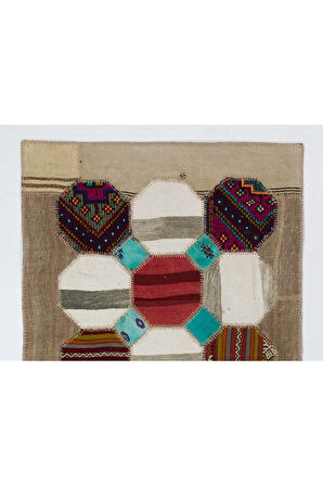 116x180 cm Dekoratif Altıgen Tasarım Patchwork Halı Eski Köy Kilim Halılarından Üretilmiştir