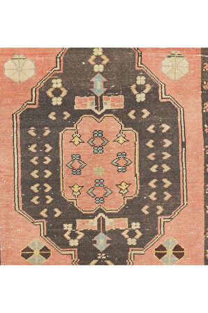 123x292 cm El-Düğümlü Eski Halı. Türkiye'den Geleneksel Yün Halı. 1960'larda Yapılmıştır