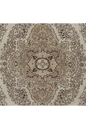 220x318 cm Nötr Renklerde El Düğümlü Eski Madalyon Tasarımlı Anadolu Halısı