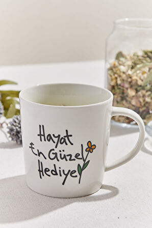Hayat En Güzel Hediye Porselen Kupa