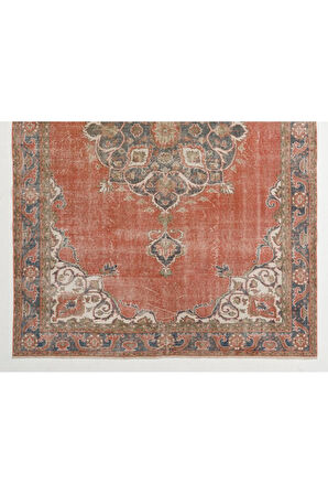 202x309 cm Eski El Düğümlü Türk Uşak Halı, Madalyonlu Kırmızı El Dokuması Halı
