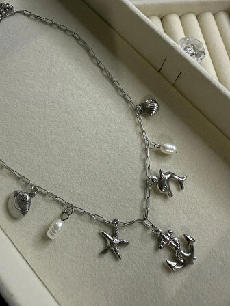 Silver charm kolye