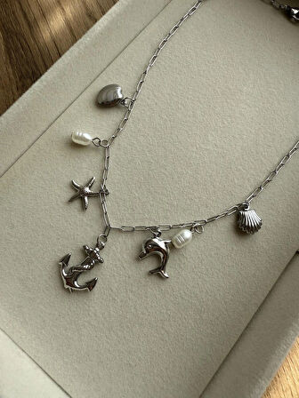 Silver charm kolye