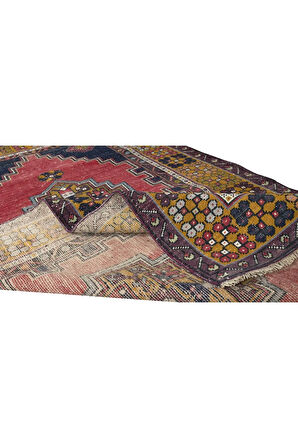 112x200 cm Türkiye'den Eski Halı, Kırmızı, Altın, Lacivert, Pembe ve Yeşil Renklerde Oryantal Halı