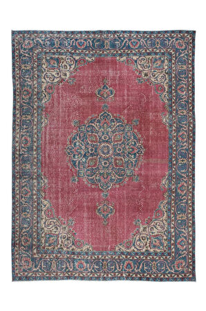 237x320 cm Kırmızı ve Lacivert El Yapımı Eski Anadolu Bölge Halısı türünün tek örneği