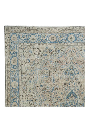 214x320 cm Türünün Tek örneği Anadolu Halısı, Yaklaşık 1950'lerden, El Yapımı Yünlü Halı