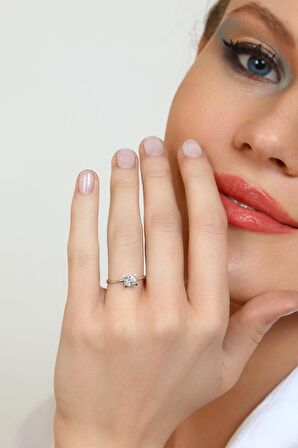 14 Ayar Altın Beyaz Tektaş Yüzük