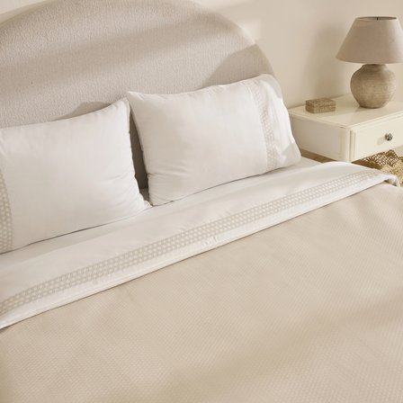 Karaca Home Linnea %100 Pamuk Nakışlı Çift Kişilik Pike Takımı Bej