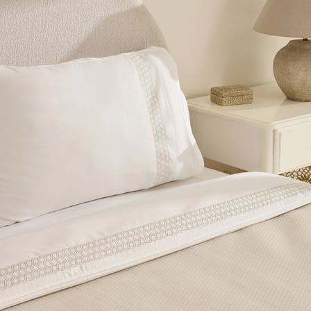 Karaca Home Linnea %100 Pamuk Nakışlı Çift Kişilik Pike Takımı Bej