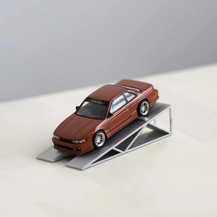 1/64 Ölçek Sergileme Rampası