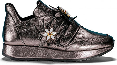 Venüs 1700256  Deri Çiçek İşlemeli Taşlı Çırtlı Ayakkabı