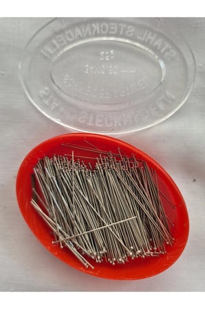 Toplu İğne Renkli 350 Adet 0.6×34 25 gram