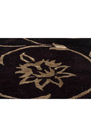 Siyah Desenli Vintage Halı 247x281