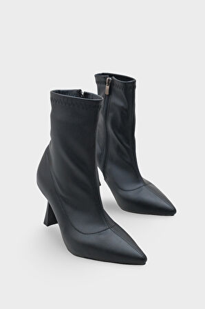 Kadın Sivri Burun Topuklu Streç Günlük Bot Kaliy Siyah