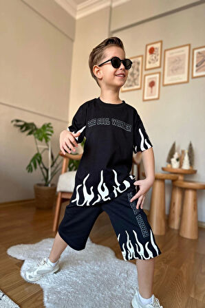 Yeni Sezon Alev Desenli Siyah Renk Erkek Çocuk Şortlu Takım