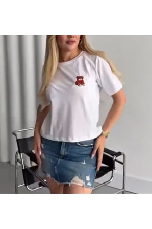 AYICIKLI KISA BOY TİŞÖRT KISA KOLLU PENYE BEYAZ KROP TİŞÖRT - BEYAZ TEDDY NAKIŞLI TSHIRT