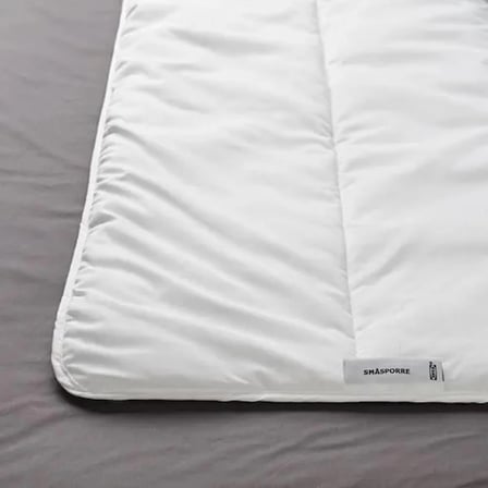 IKEA SMÅSPORRE çift kişilik yorgan , beyaz, hafif sıcak tutar, 240x220 cm, sentetik 